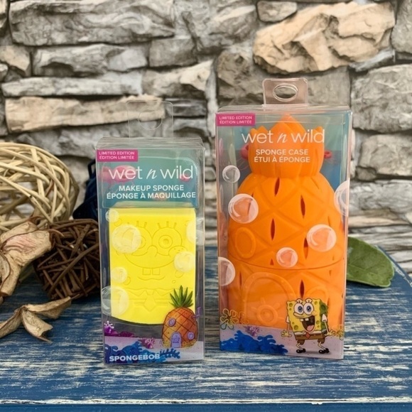 SpongeBob Wet n Wild Limited Nautical Nonsense Sponge Pineapple Holder Case New - Picture 1 of 3